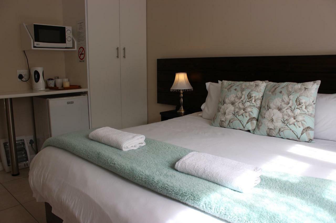 Metime Guesthouse & Self Catering 하텐보스 외부 사진