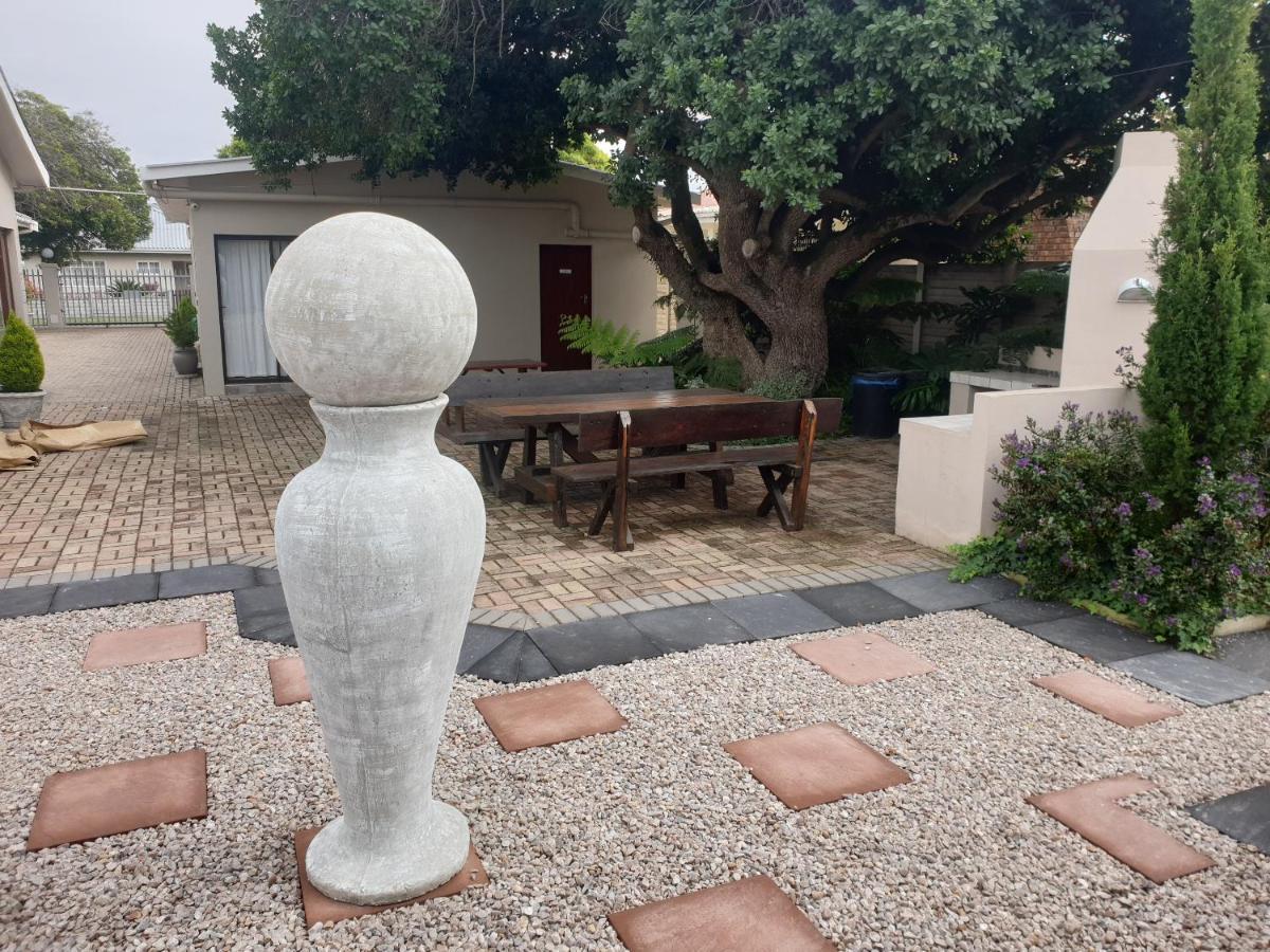 Metime Guesthouse & Self Catering 하텐보스 외부 사진